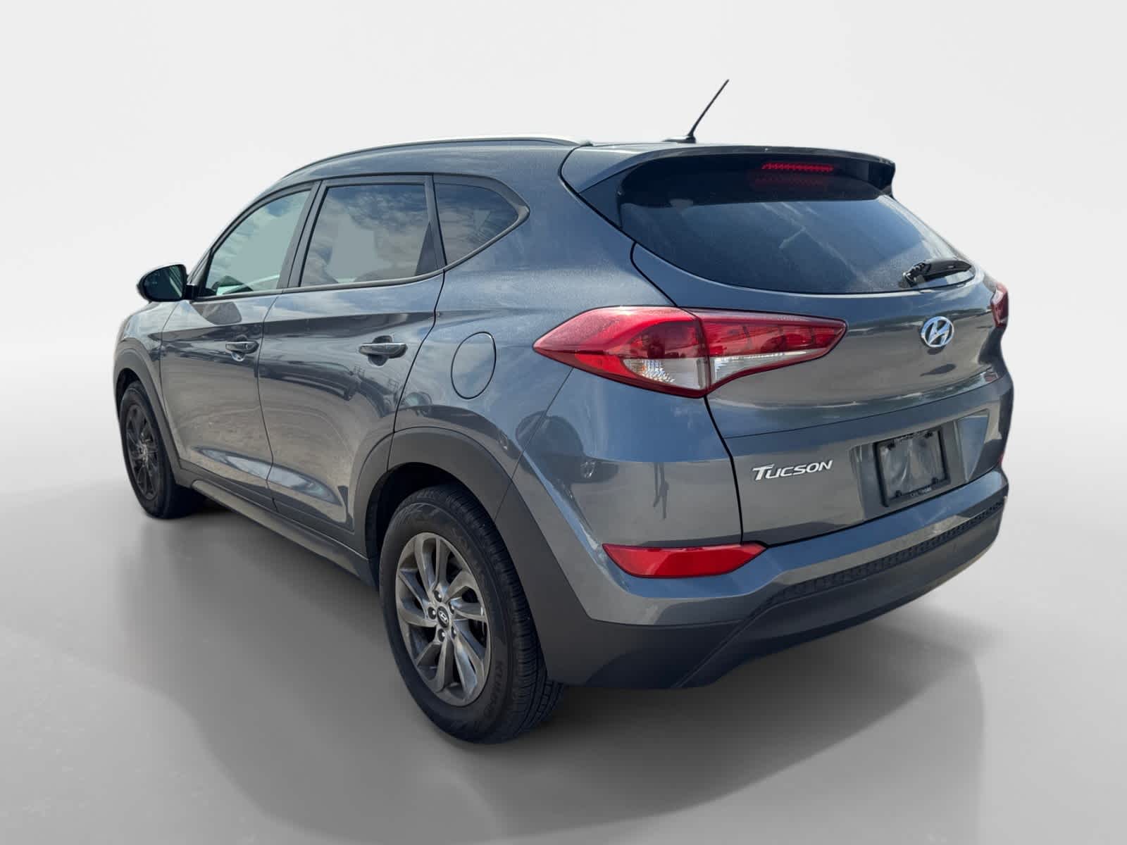 Thumbnail: 2016 Hyundai Tucson - 4