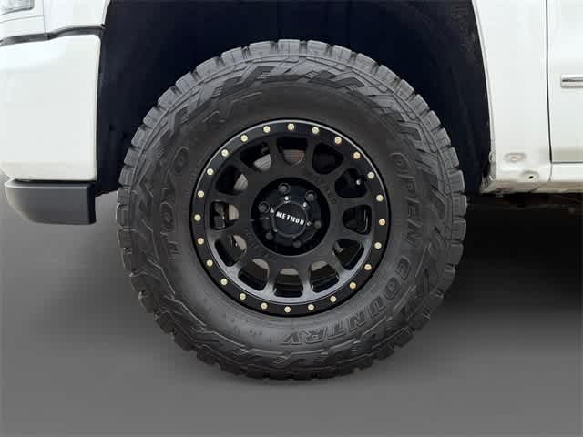 Thumbnail: 2017 Chevrolet Silverado 1500 - 17