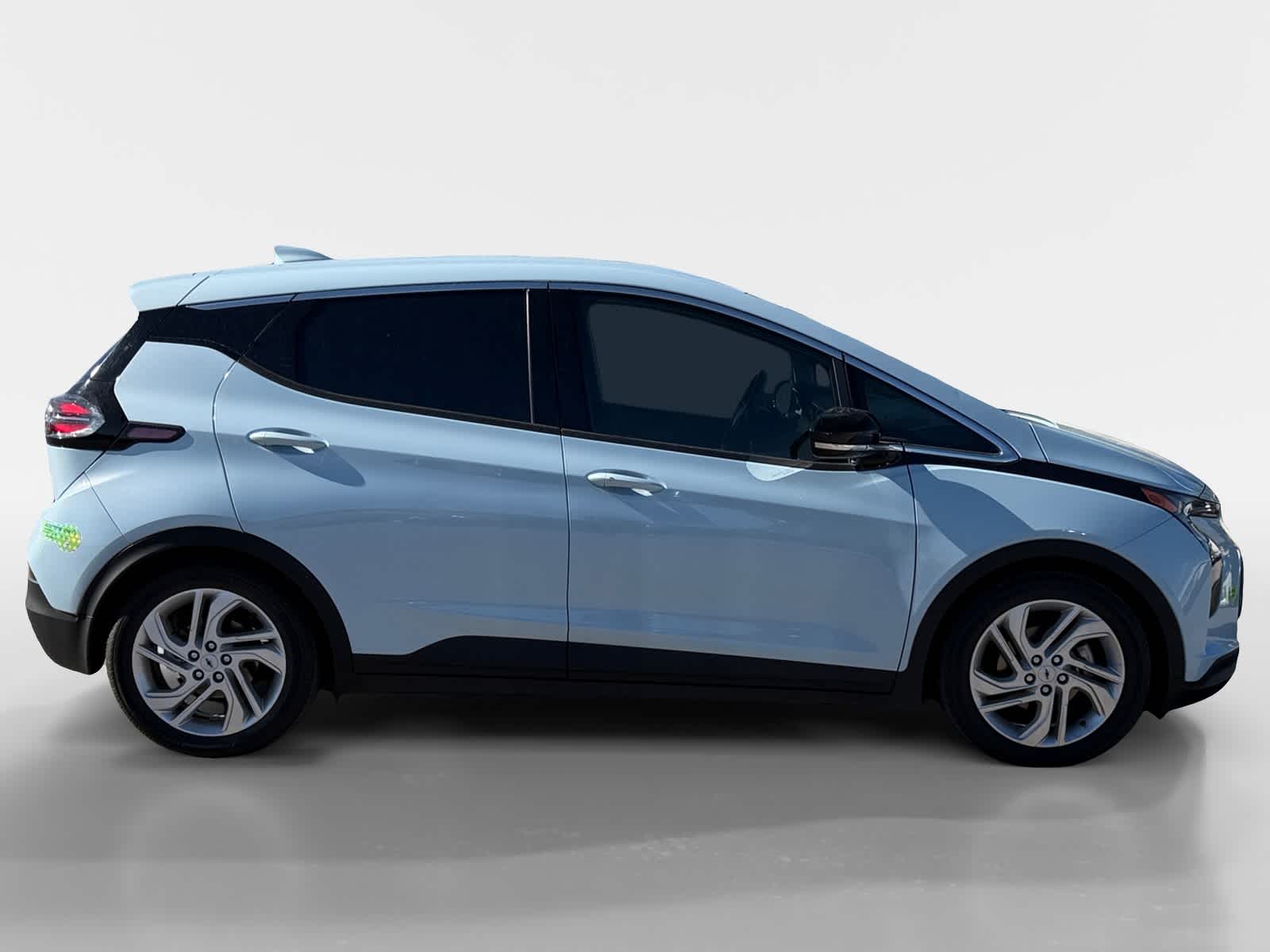 Thumbnail: 2022 Chevrolet Bolt EV - 6