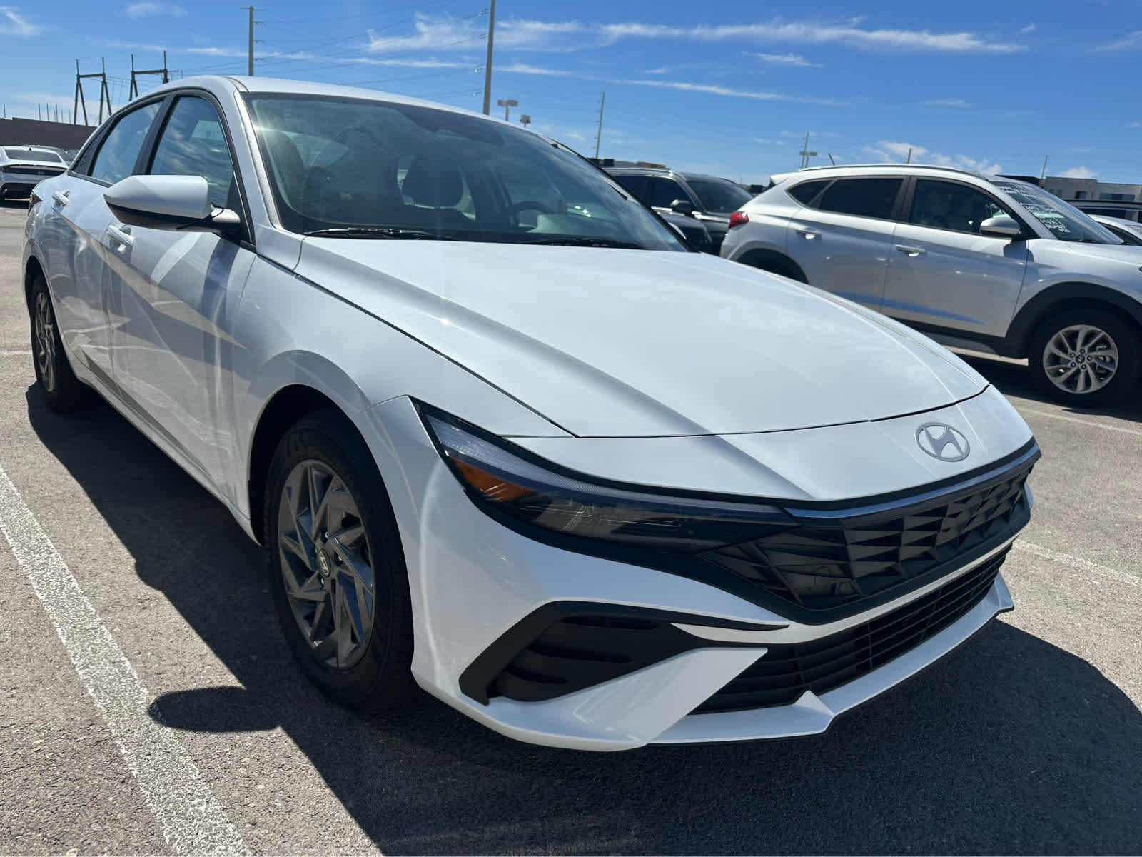 Thumbnail: 2024 Hyundai Elantra - 3