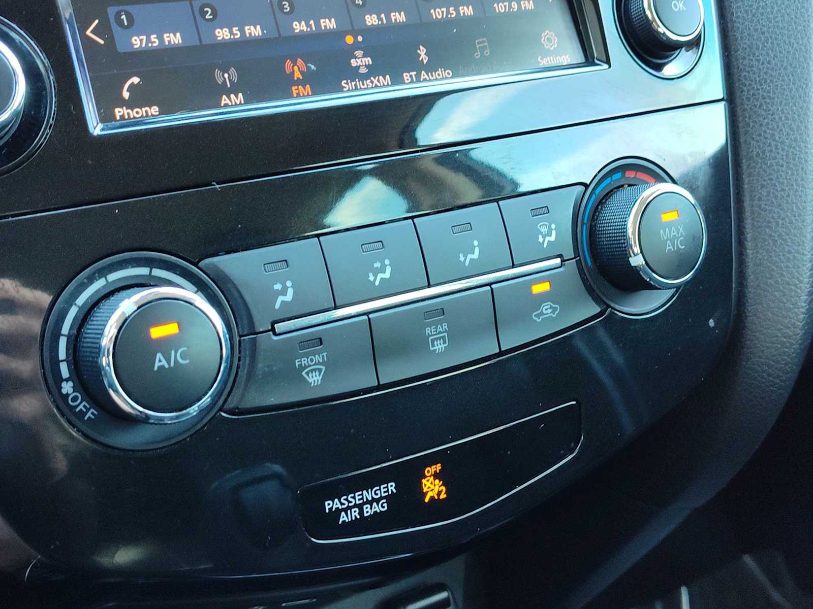 Thumbnail: 2020 Nissan Rogue Sport - 12