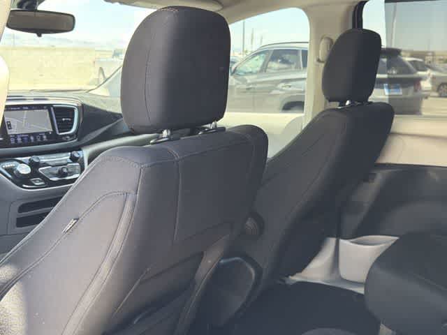Thumbnail: 2018 Chrysler Pacifica - 16
