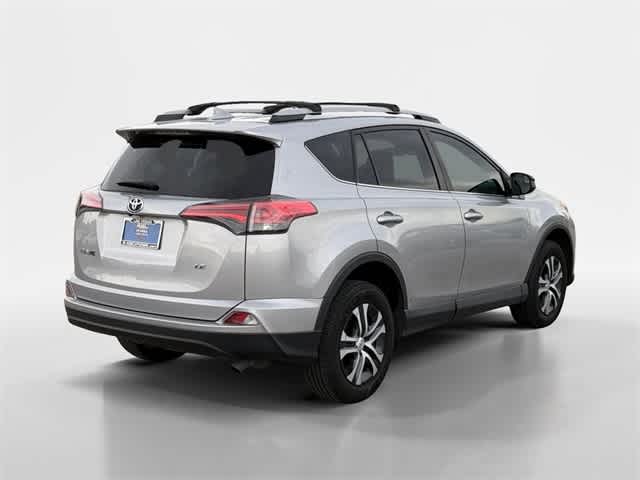 Thumbnail: 2017 Toyota RAV4 - 7