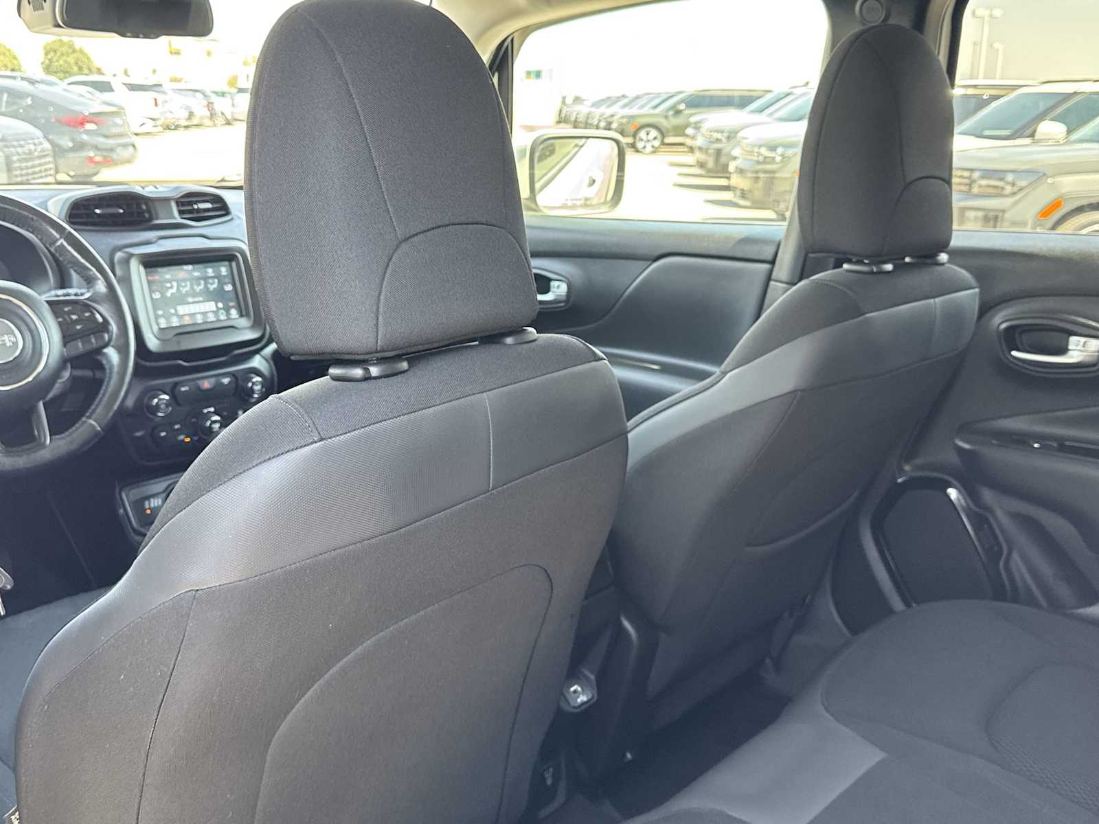 Thumbnail: 2019 Jeep Renegade - 15