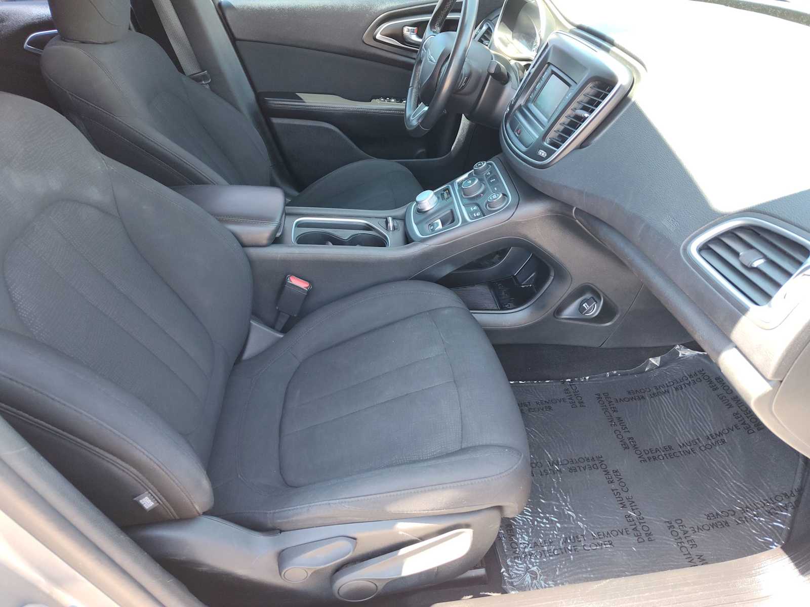 Thumbnail: 2015 Chrysler 200 - 17
