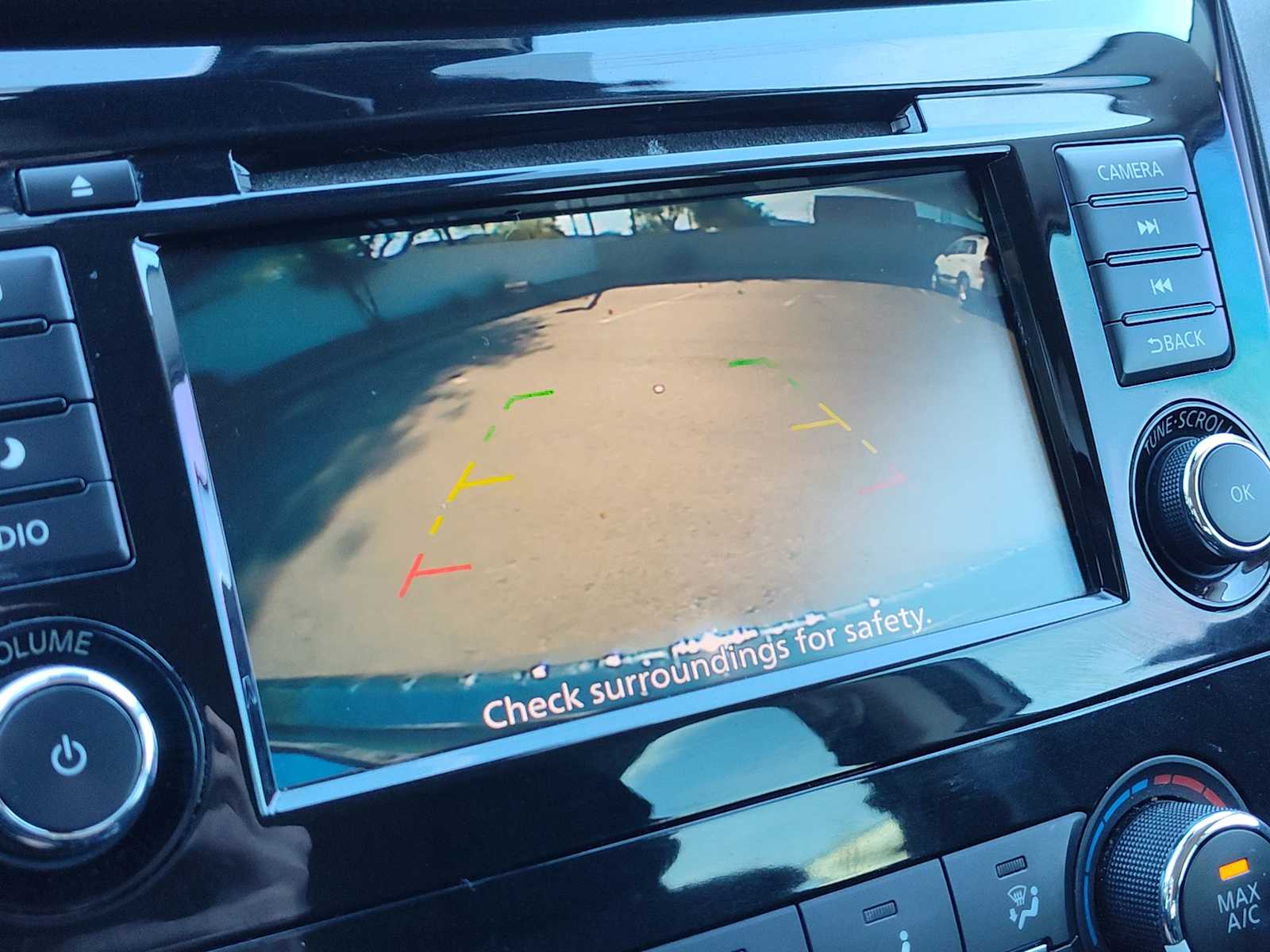 Thumbnail: 2020 Nissan Rogue Sport - 10