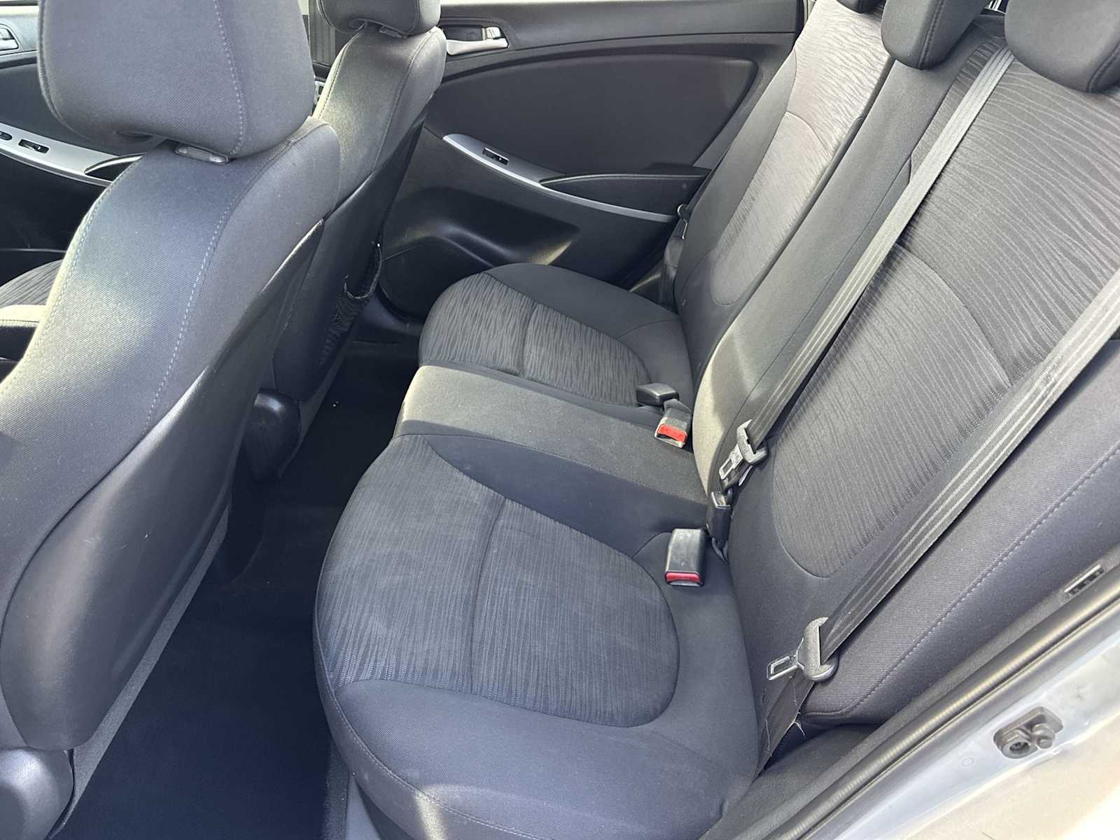 2016 Hyundai Accent SE 15