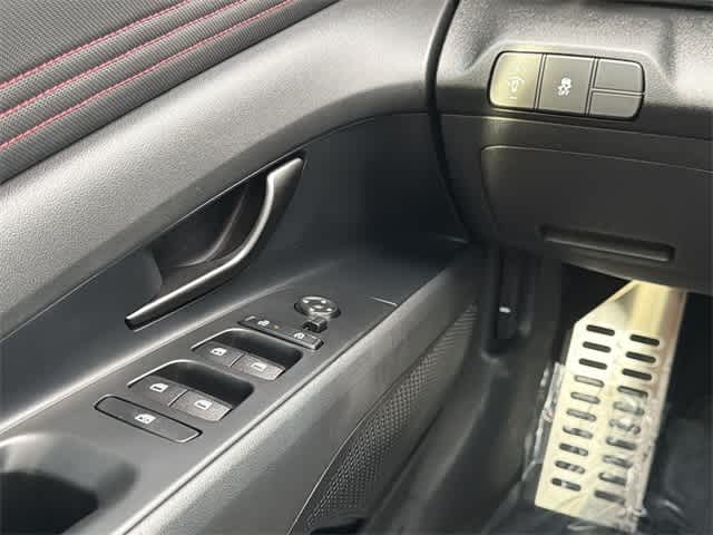 Thumbnail: 2025 Hyundai Elantra - 19