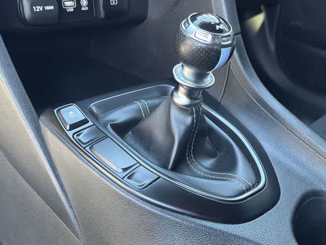 Thumbnail: 2020 Hyundai Veloster - 23