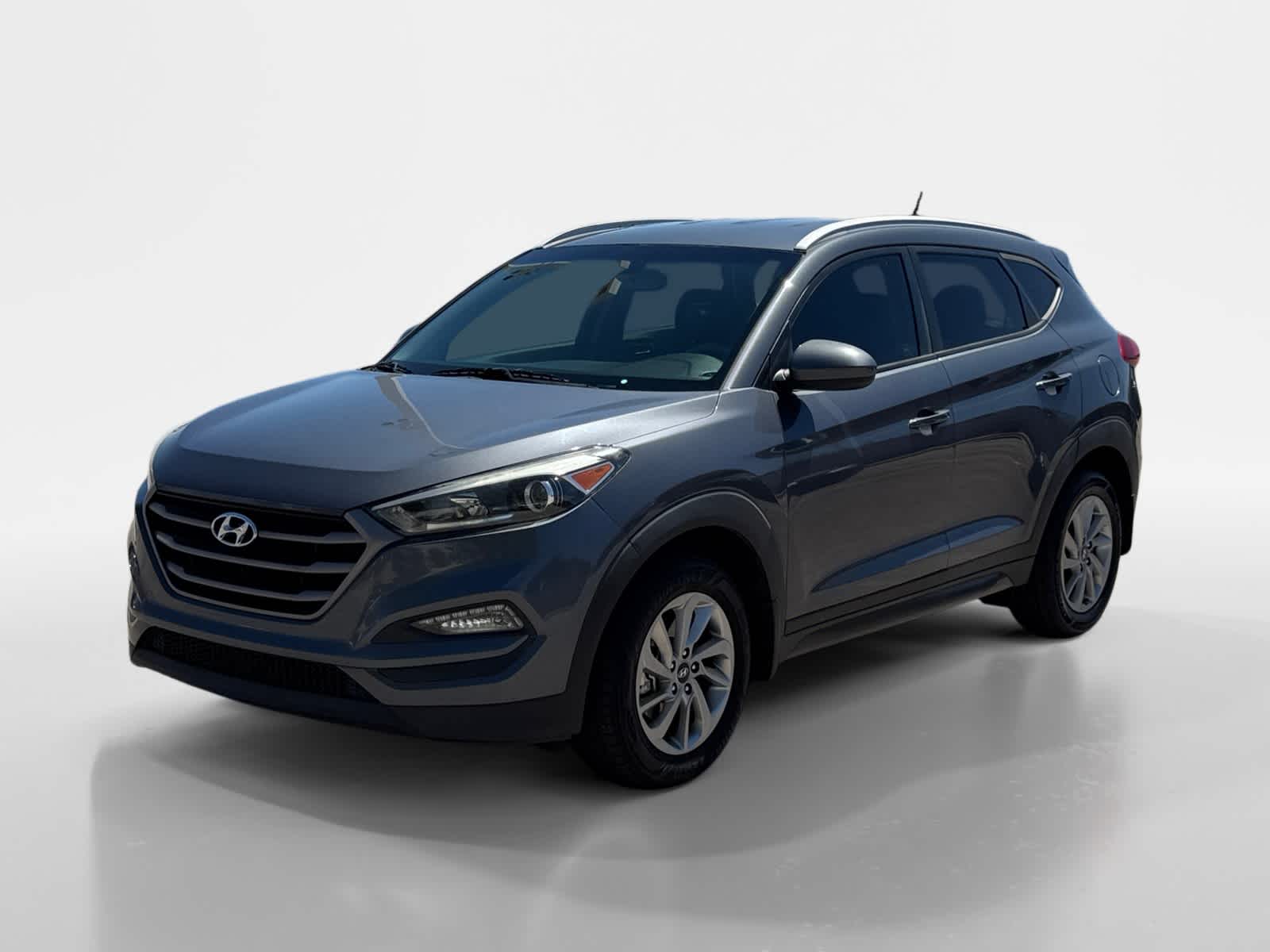 Thumbnail: 2016 Hyundai Tucson - 2