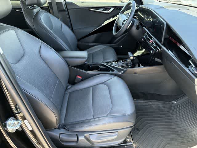 Thumbnail: 2023 Kia Niro - 19