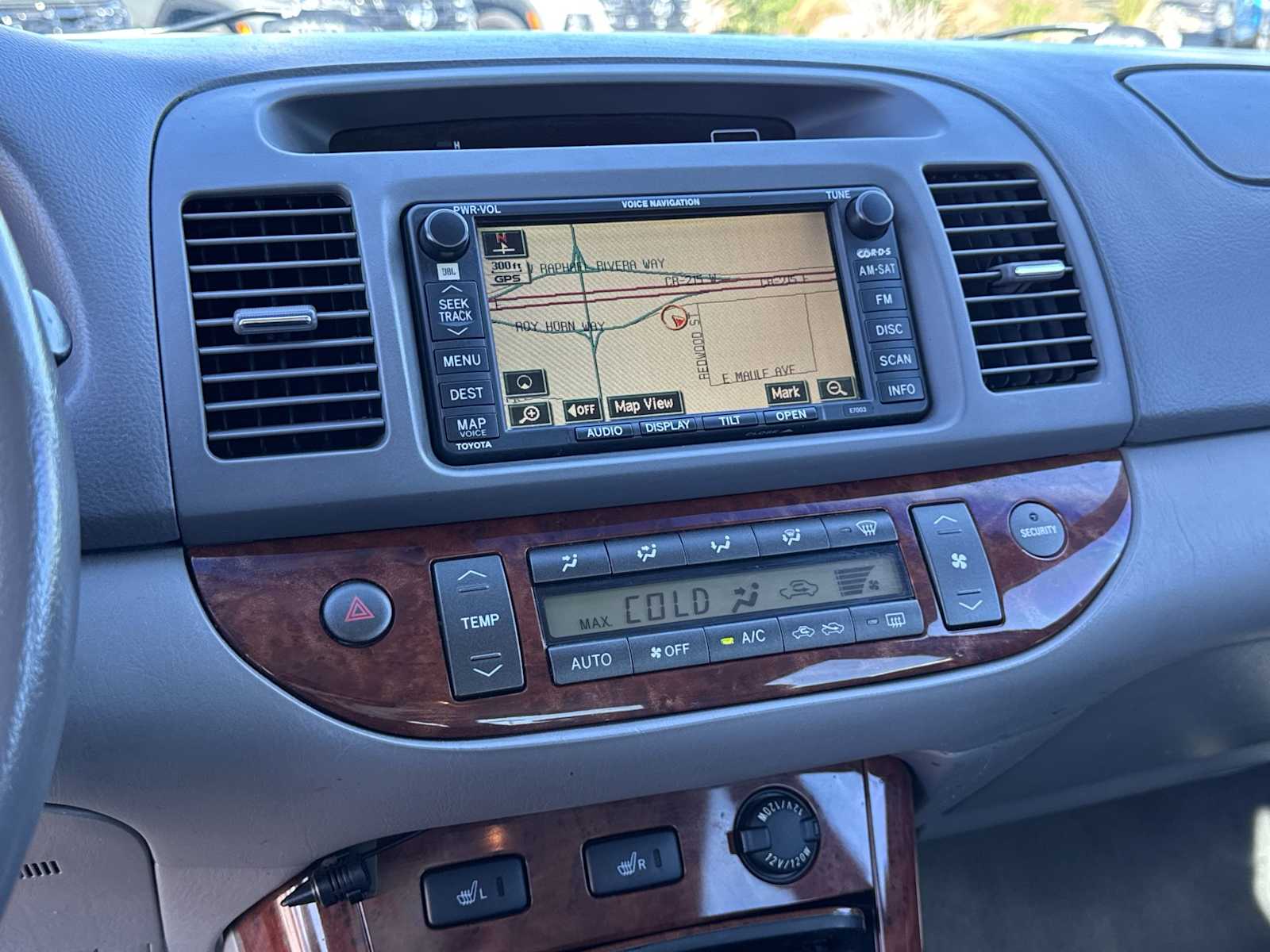 Thumbnail: 2005 Toyota Camry - 22