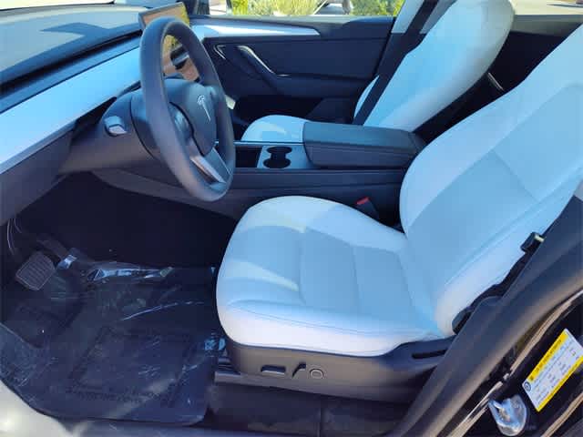 Thumbnail: 2023 Tesla Model Y - 6