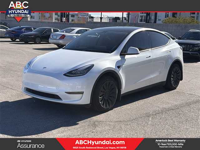 2023 Tesla Model Y Long Range's photo