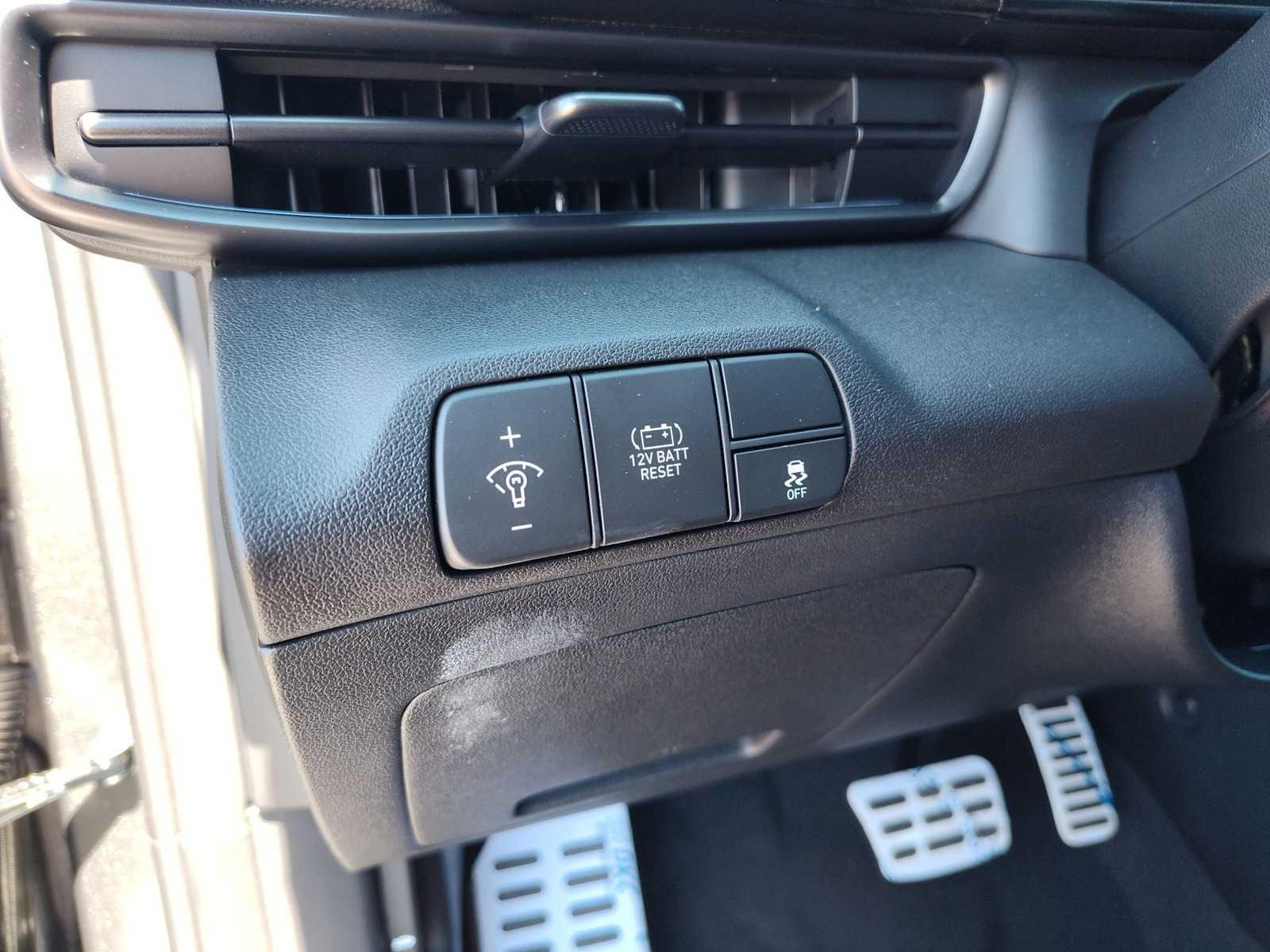 Thumbnail: 2025 Hyundai Elantra - 14