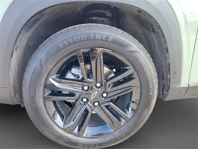 Thumbnail: 2025 Chevrolet Trax - 14