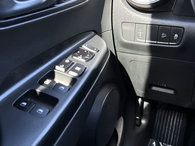 Thumbnail: 2022 Hyundai Kona - 14