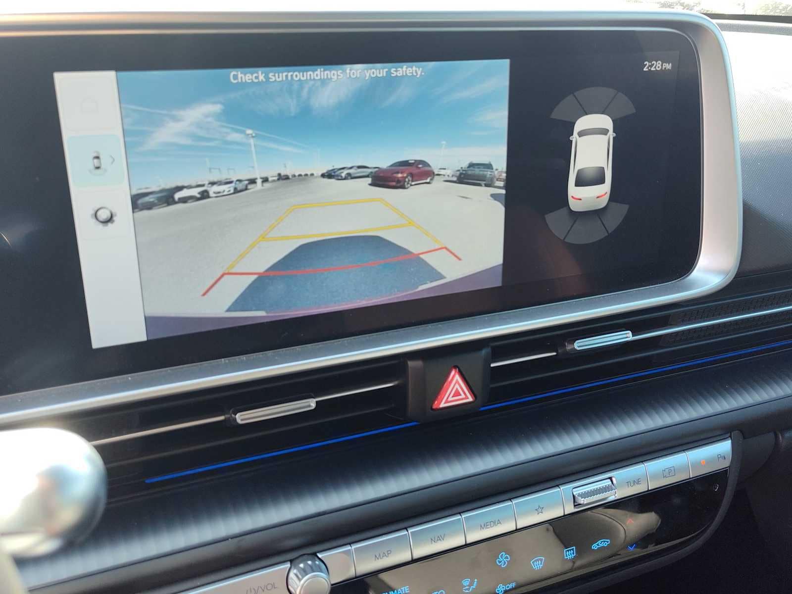 Thumbnail: 2023 Hyundai Ioniq 6 - 19