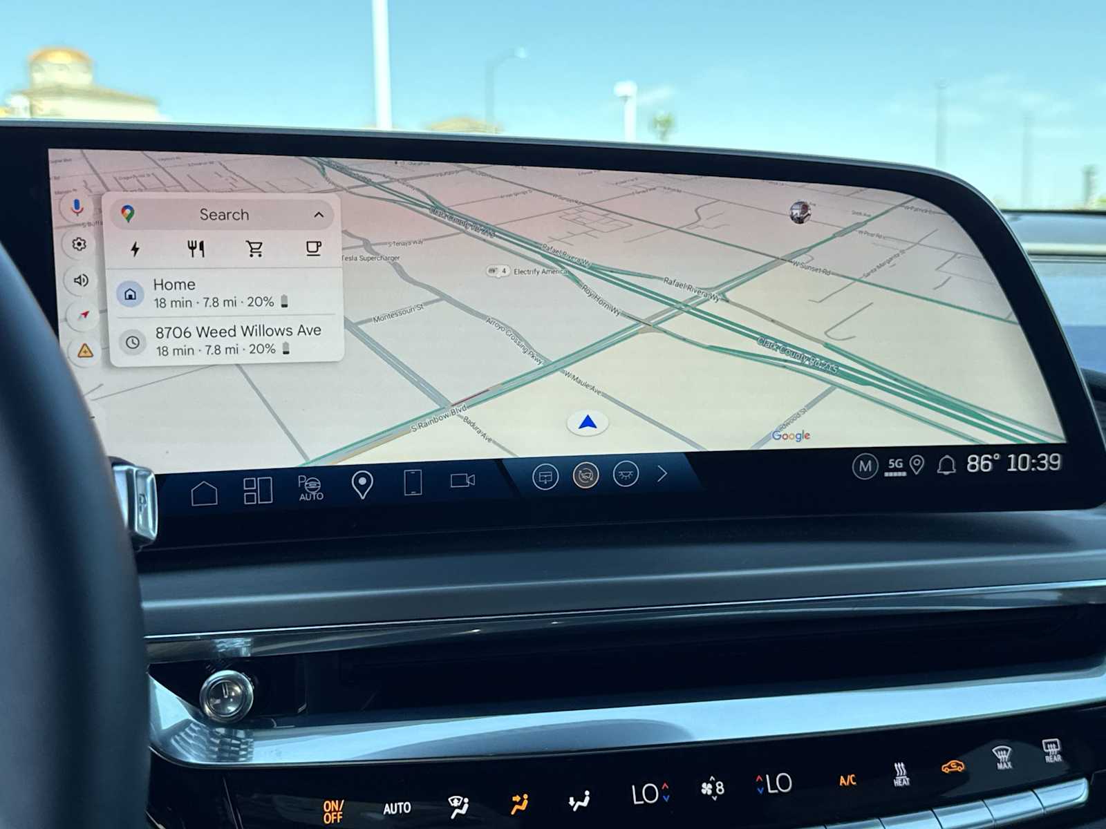 Thumbnail: 2024 Cadillac Lyriq - 22