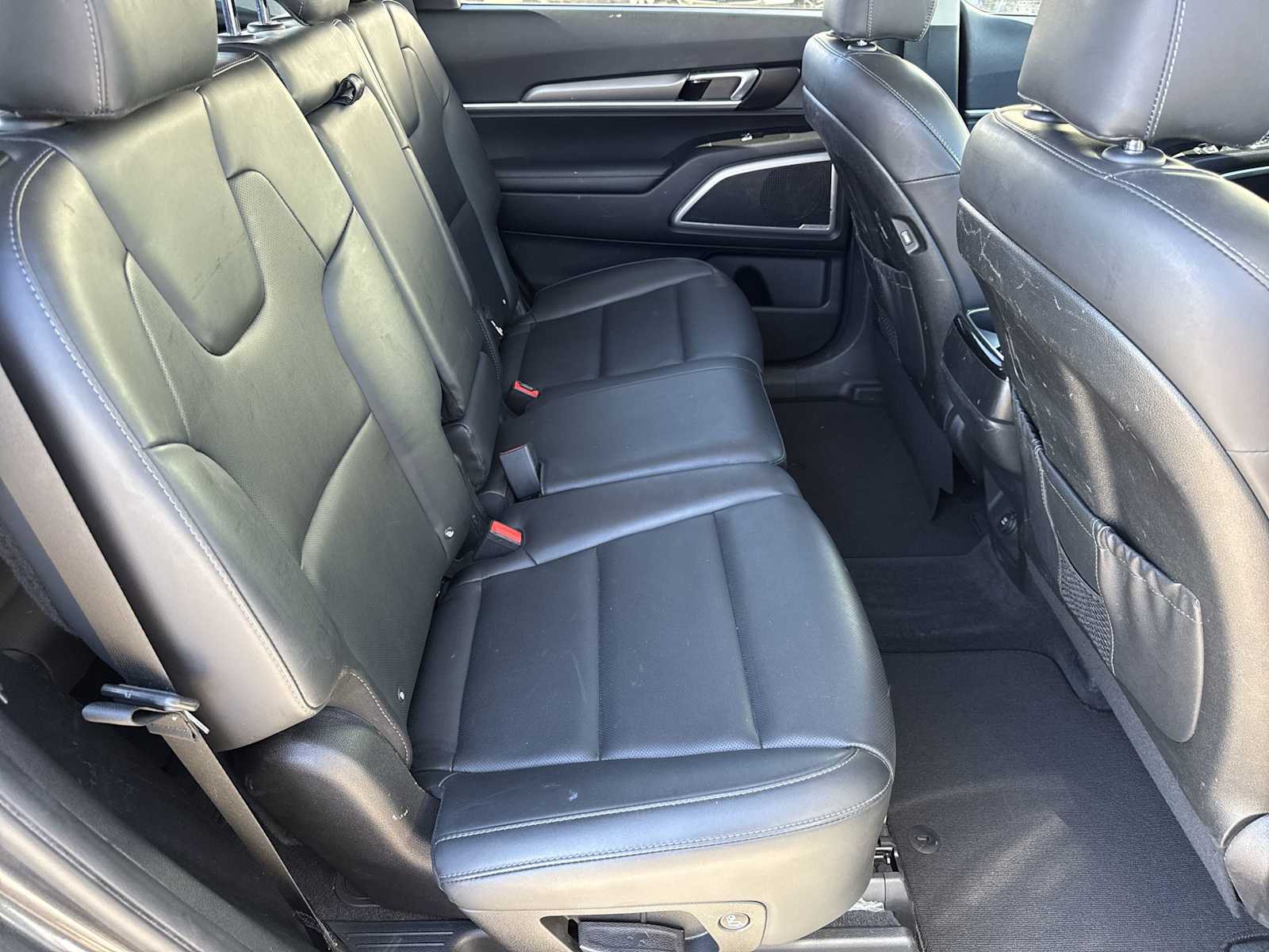 Thumbnail: 2020 Kia Telluride - 18