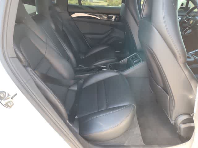 Thumbnail: 2020 Porsche Panamera - 18