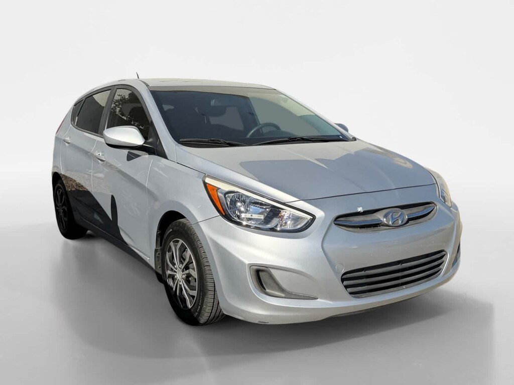 Used 2017 Hyundai Accent SE Hatchback