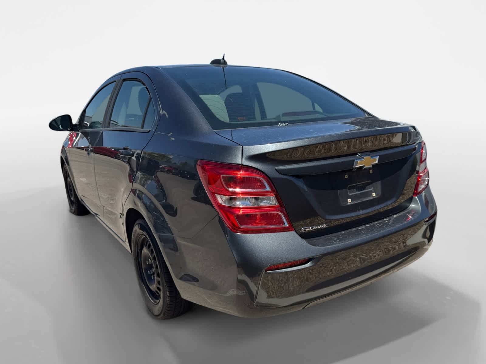 Thumbnail: 2018 Chevrolet Sonic - 4