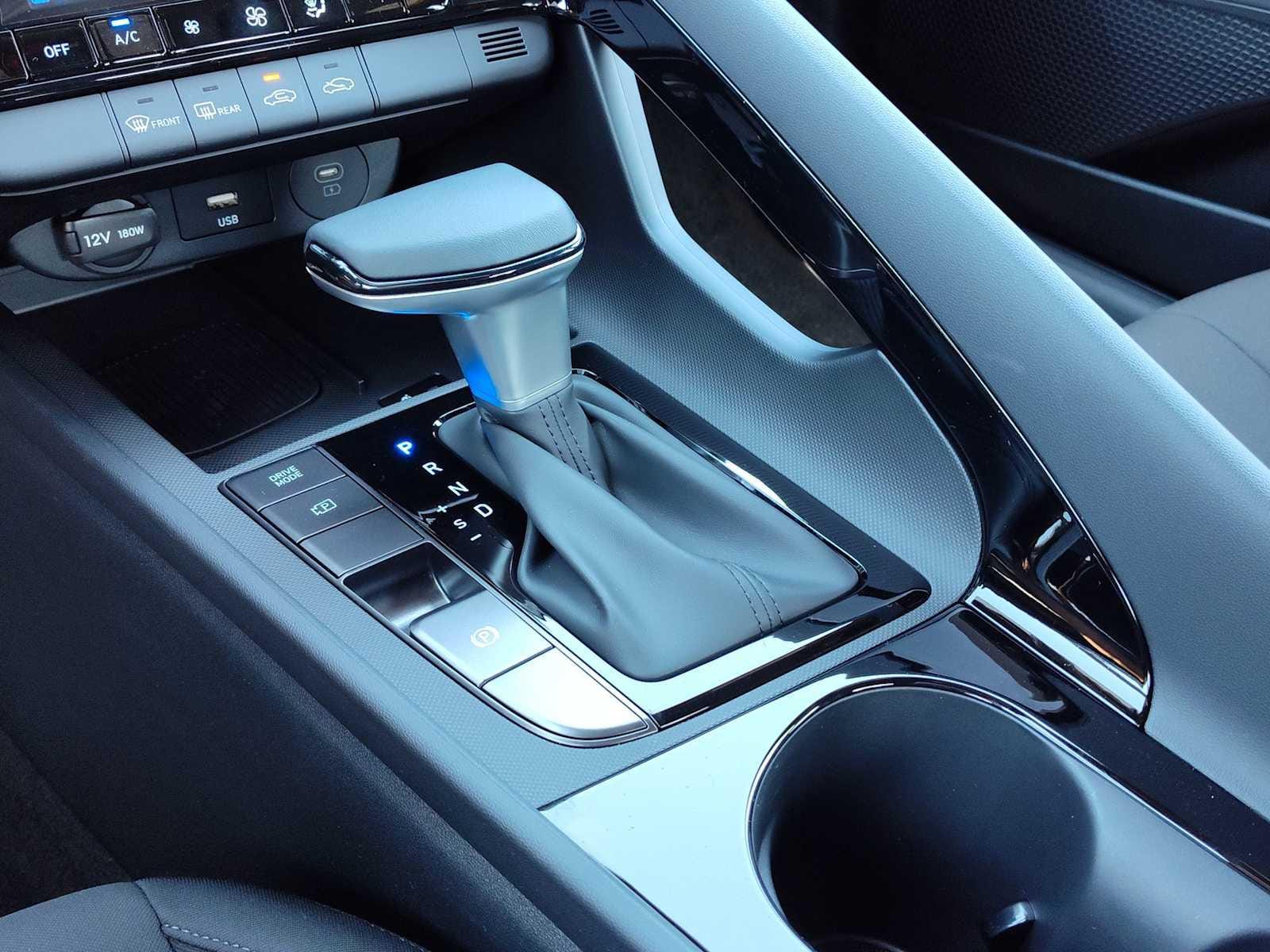 Thumbnail: 2025 Hyundai Elantra - 24