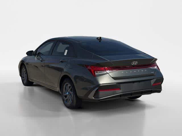 Thumbnail: 2026 Hyundai Elantra - 3