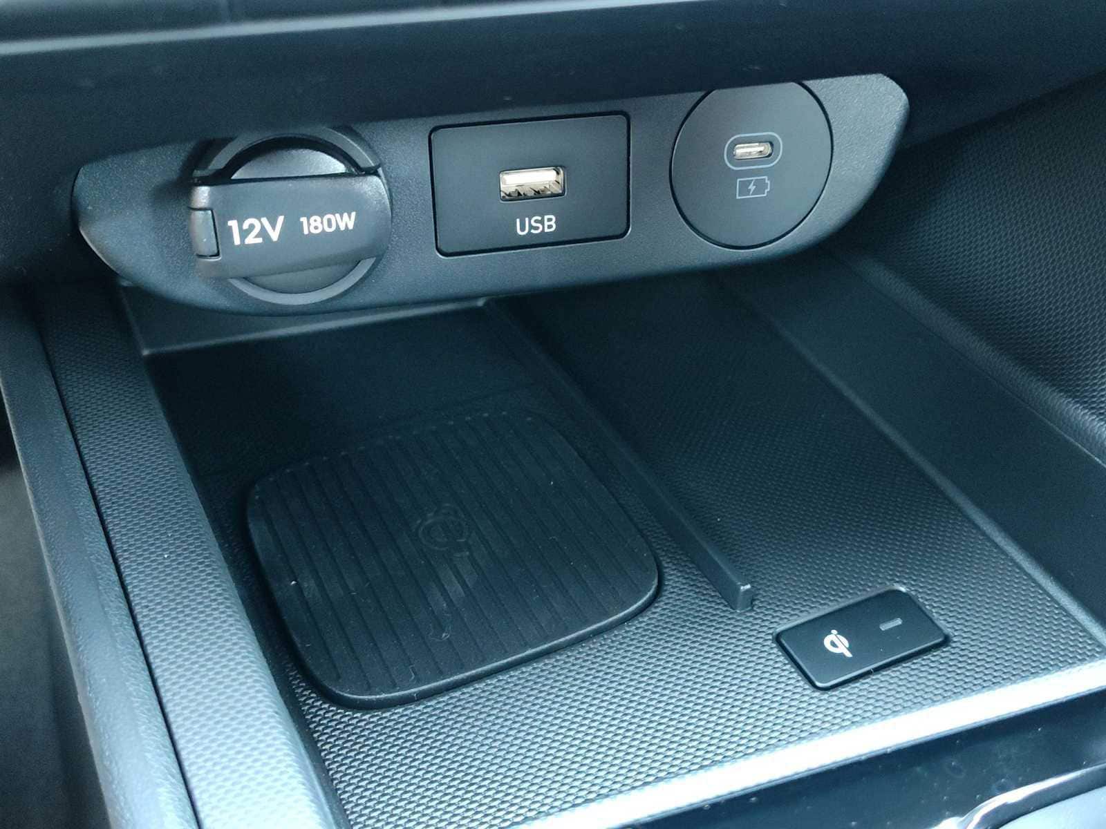 Thumbnail: 2025 Hyundai Elantra - 23