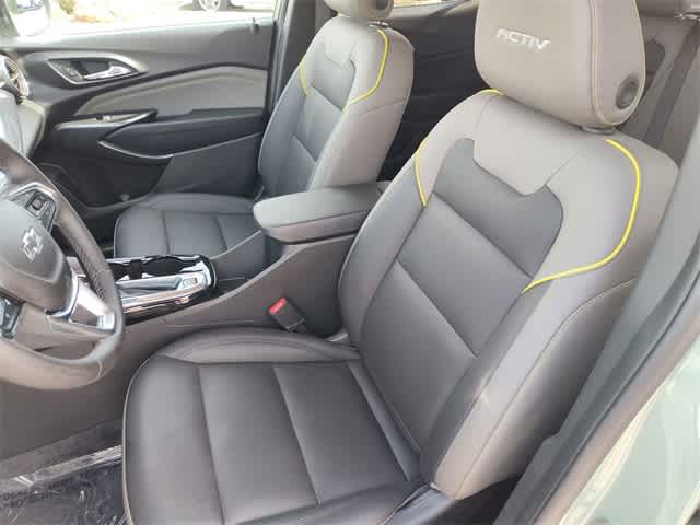 Thumbnail: 2025 Chevrolet Trax - 16