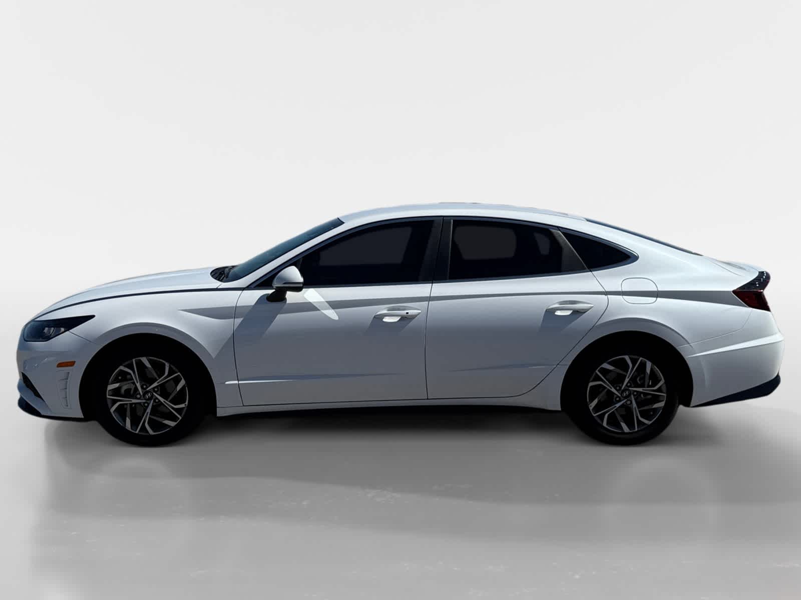 Thumbnail: 2022 Hyundai Sonata - 2