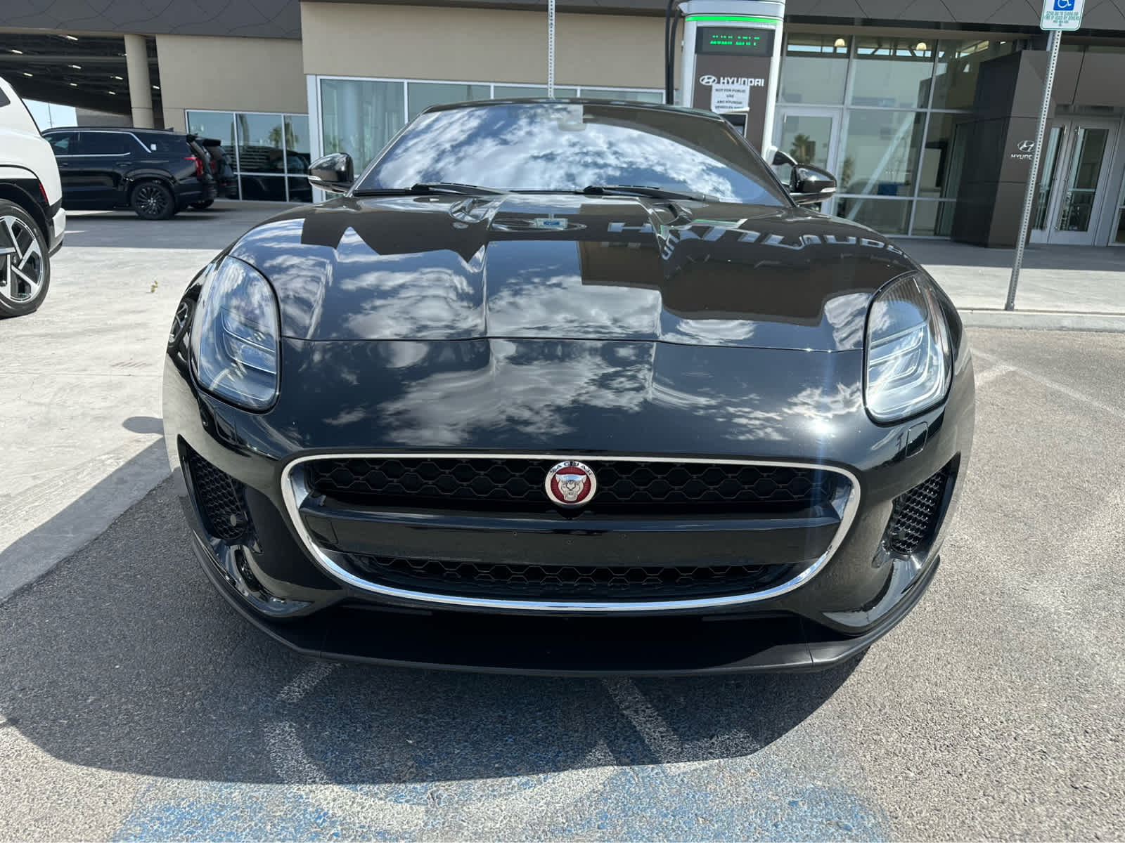 Thumbnail: 2018 Jaguar F-Type - 3