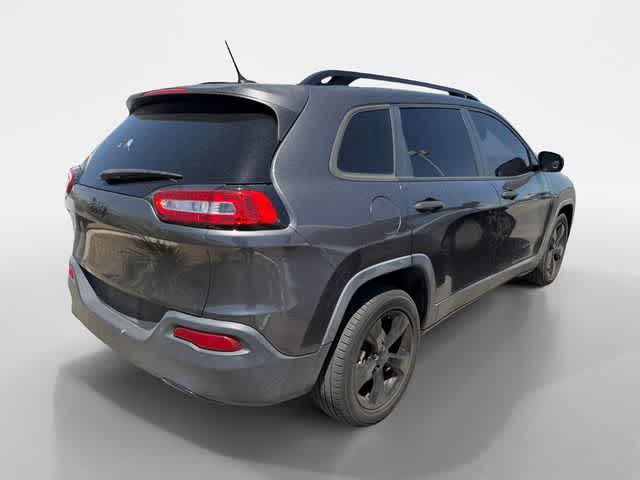 Thumbnail: 2017 Jeep Cherokee - 3