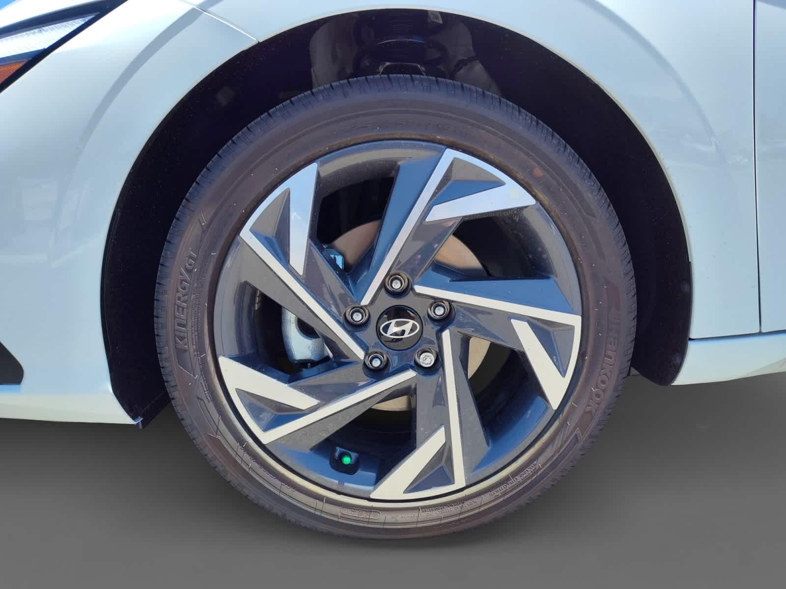 Thumbnail: 2025 Hyundai Elantra - 9