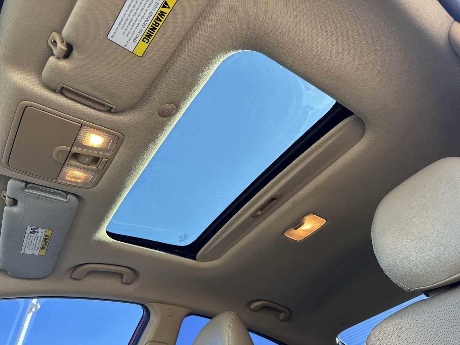 Thumbnail: 2012 Hyundai Elantra - 16