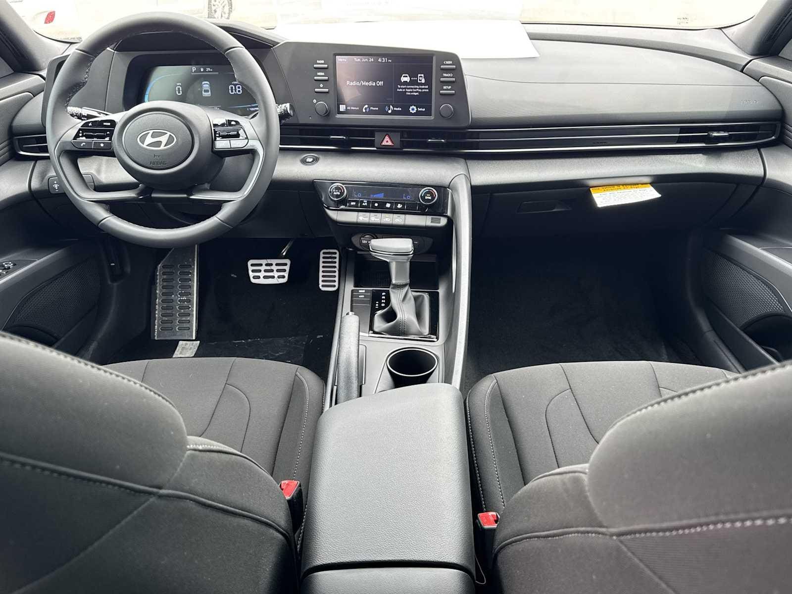 Thumbnail: 2025 Hyundai Elantra - 10