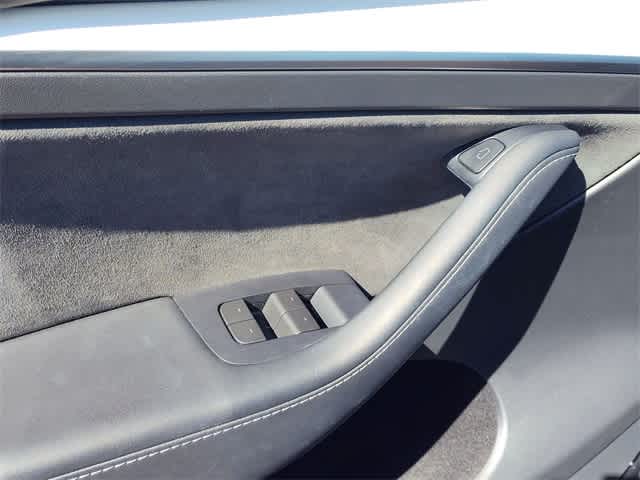 Thumbnail: 2023 Tesla Model Y - 10