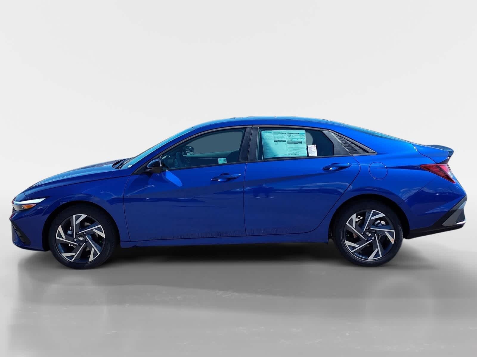 2025 Hyundai Elantra SEL Sport photo 2