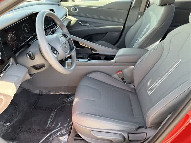 Thumbnail: 2022 Hyundai Elantra - 13