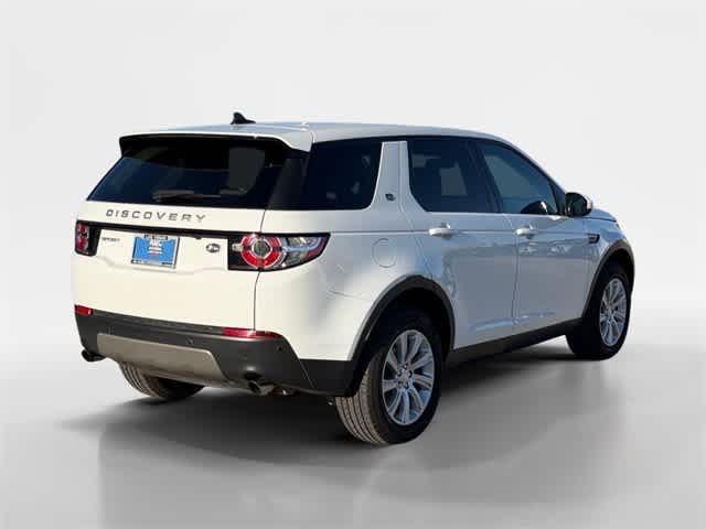 Thumbnail: 2016 Land Rover Discovery Sport - 11