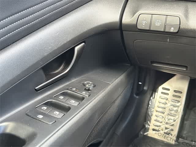 Thumbnail: 2025 Hyundai Elantra - 18