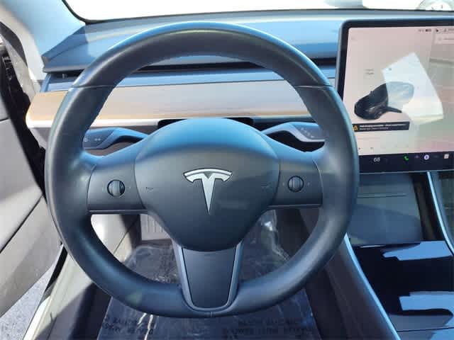 Thumbnail: 2019 Tesla Model 3 - 21