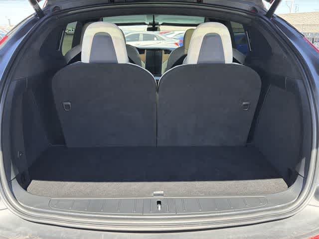 Thumbnail: 2021 Tesla Model X - 26