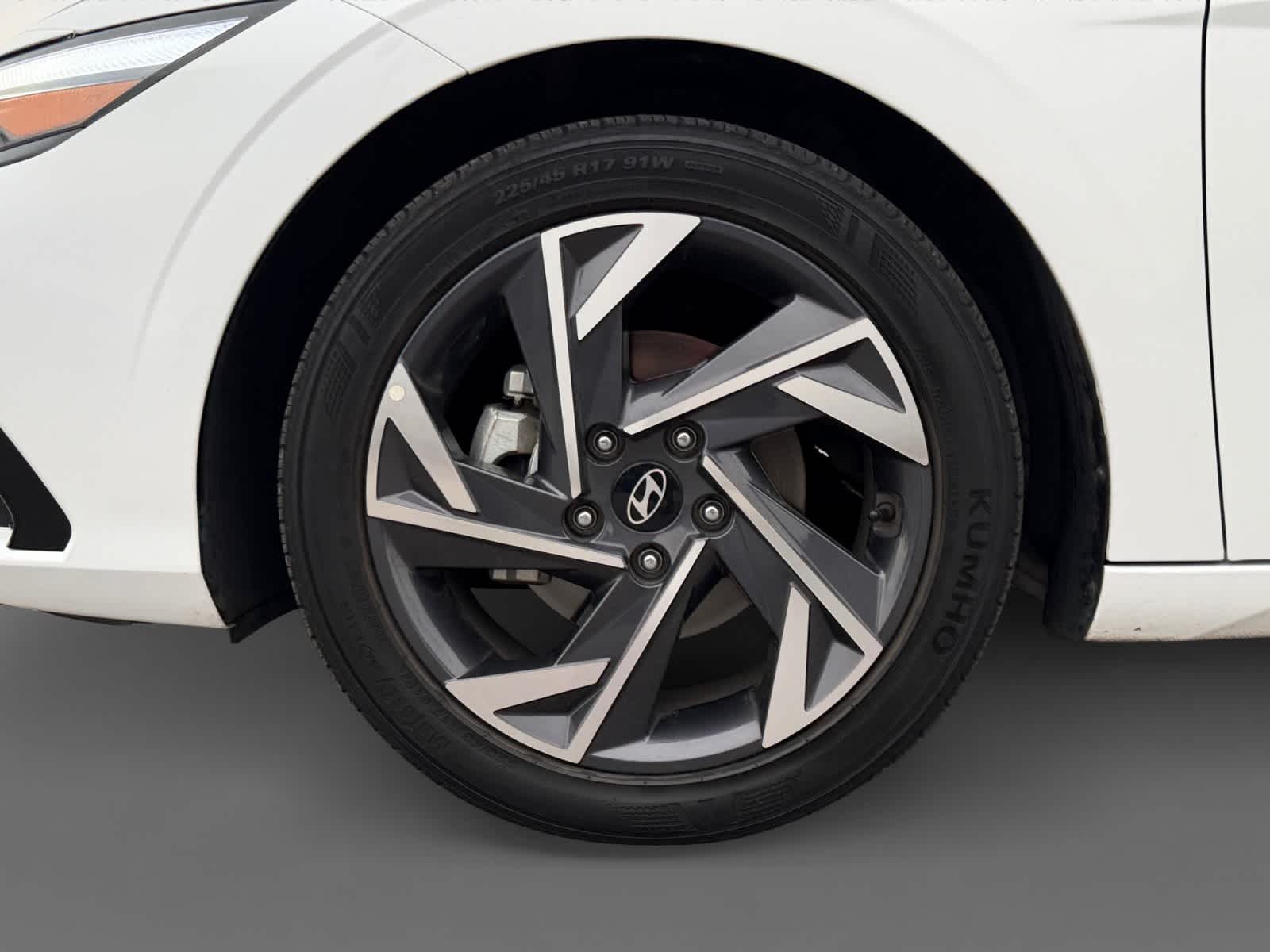 Thumbnail: 2024 Hyundai Elantra - 17