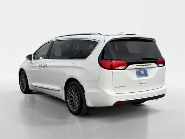 Thumbnail: 2017 Chrysler Pacifica - 12