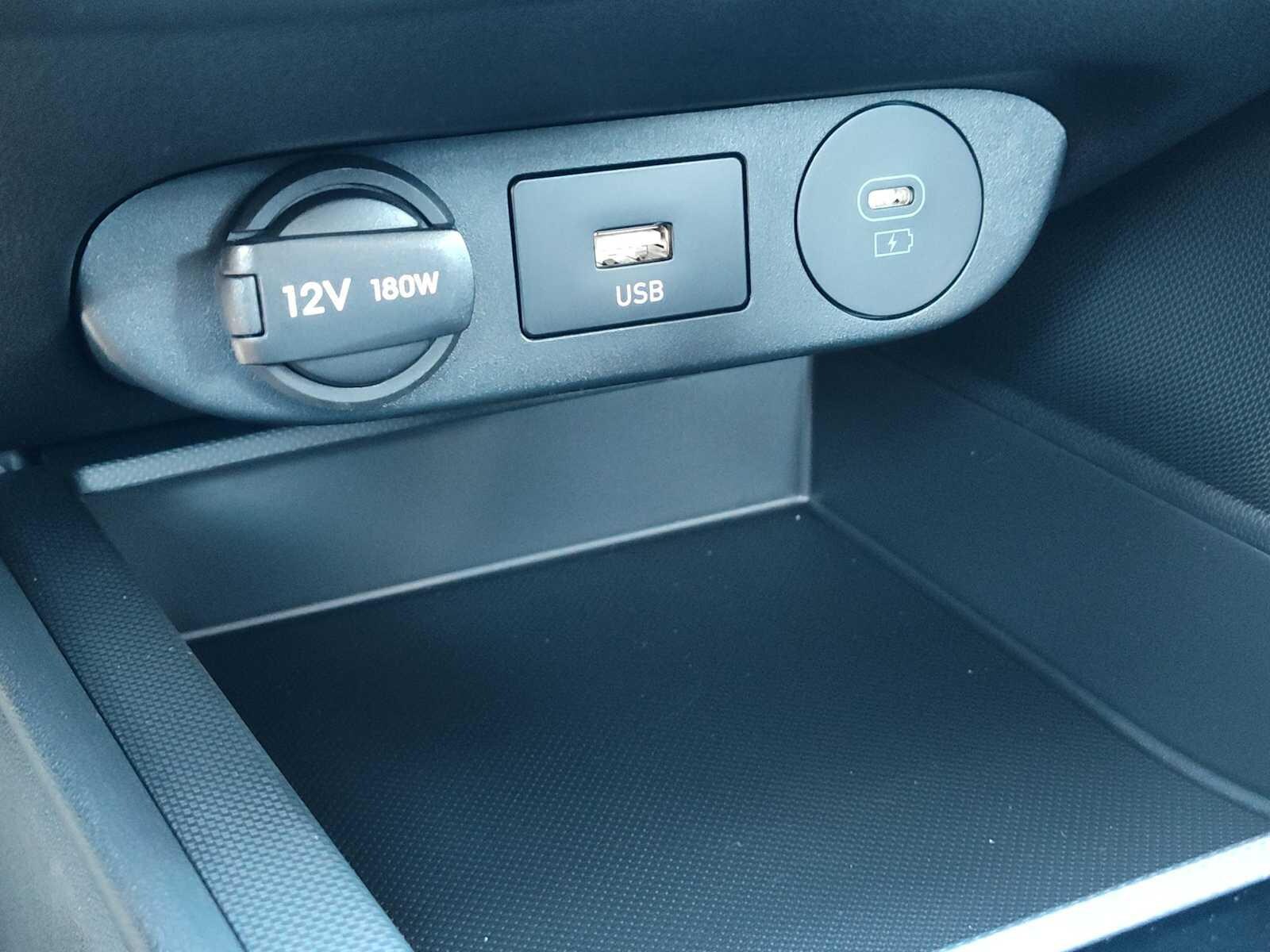 Thumbnail: 2025 Hyundai Elantra - 23