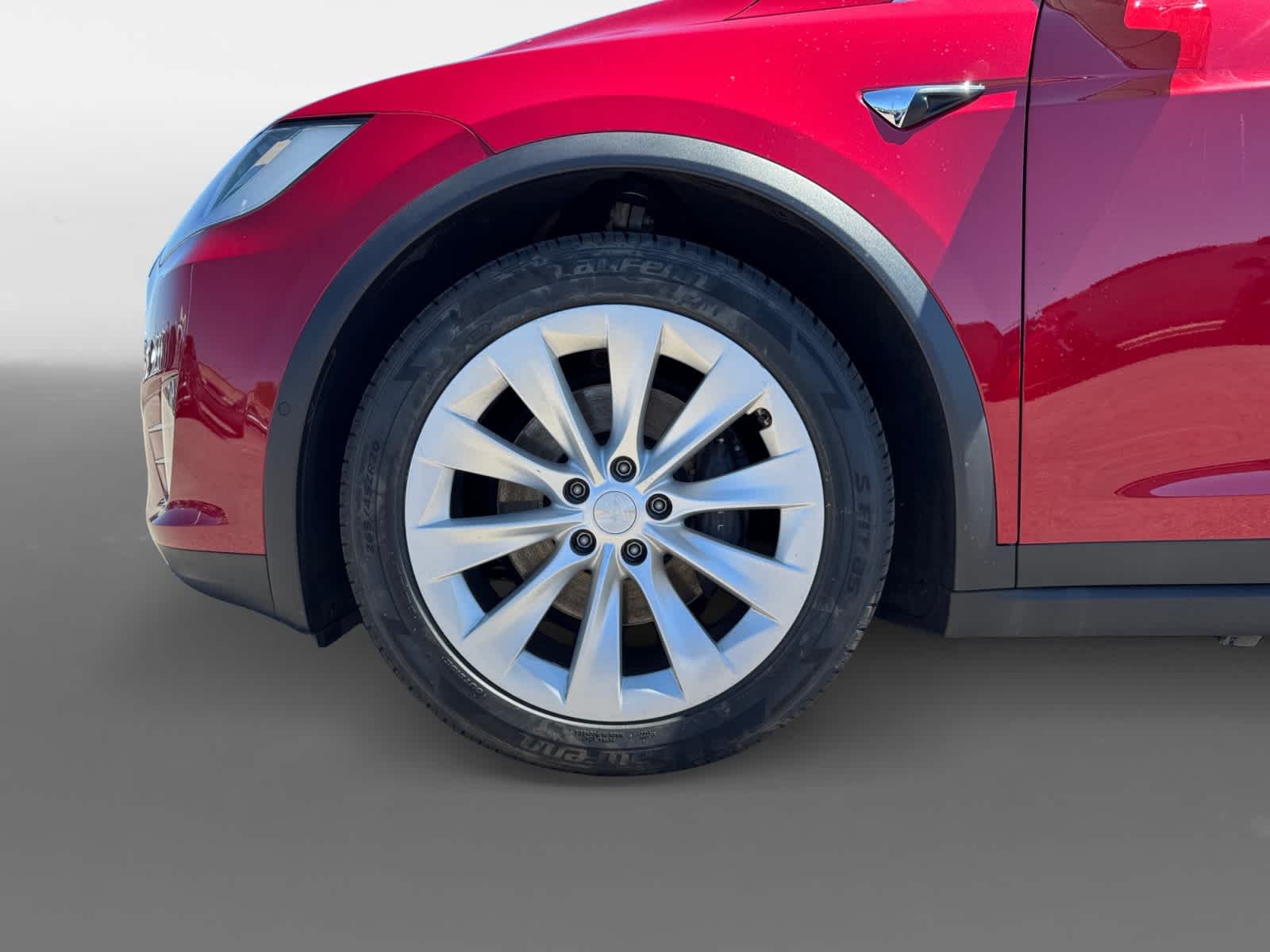 Thumbnail: 2019 Tesla Model X - 10