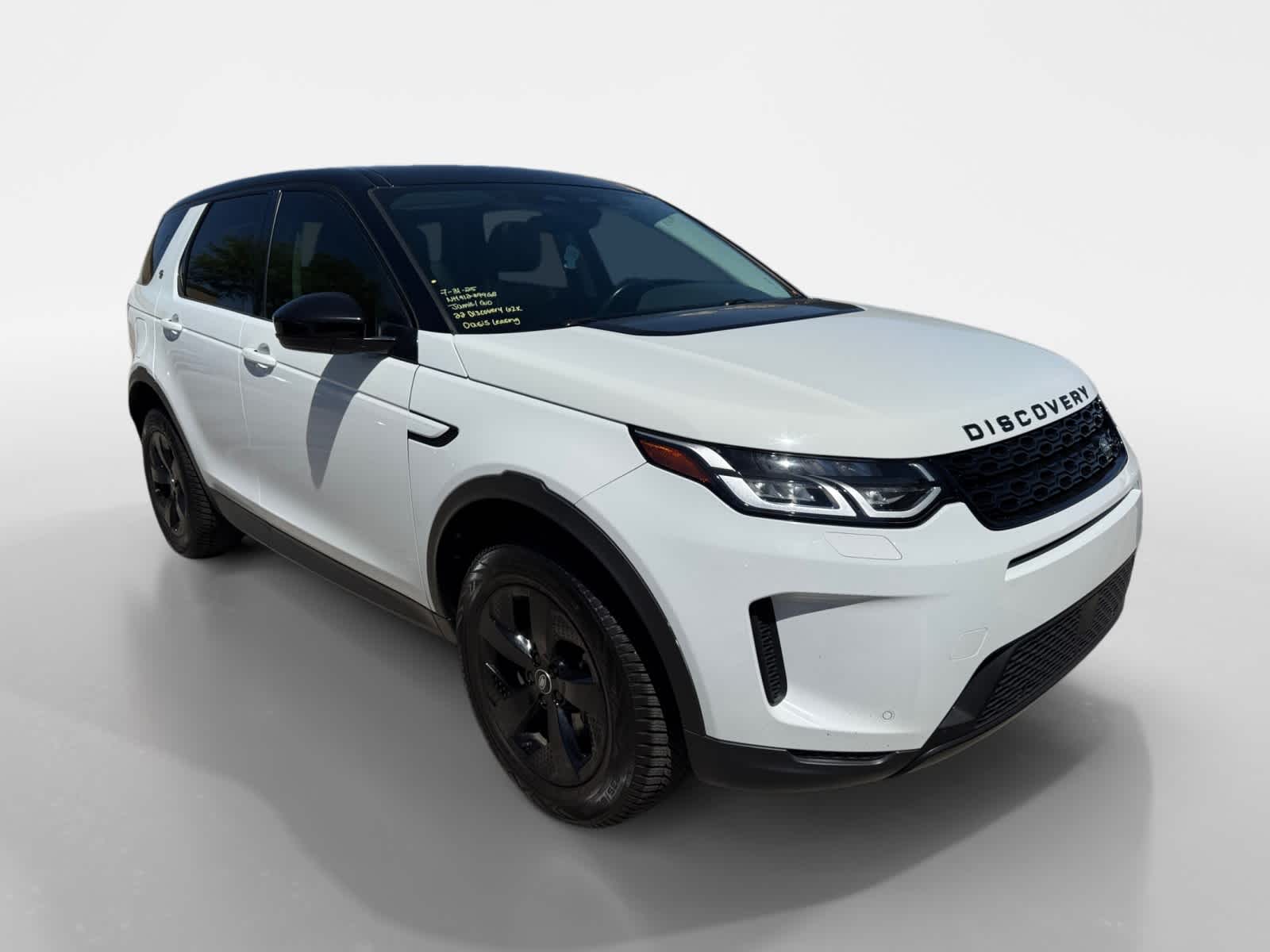 Thumbnail: 2022 Land Rover Discovery Sport - 2