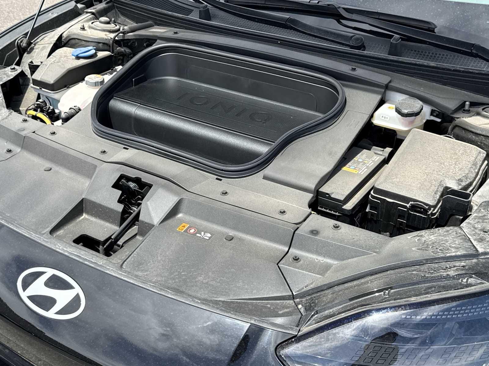 Thumbnail: 2023 Hyundai Ioniq 6 - 11